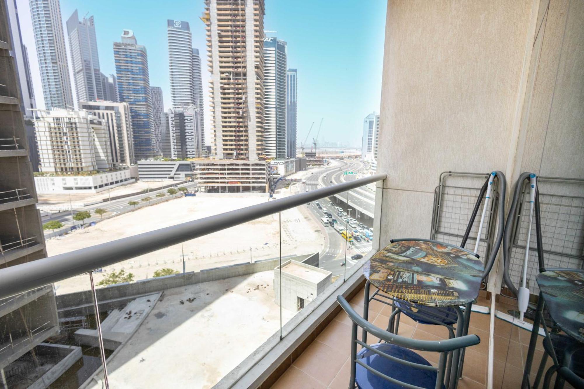Burj Al Nujoom Downtown, Mall & Burj Khalifa Apartment *