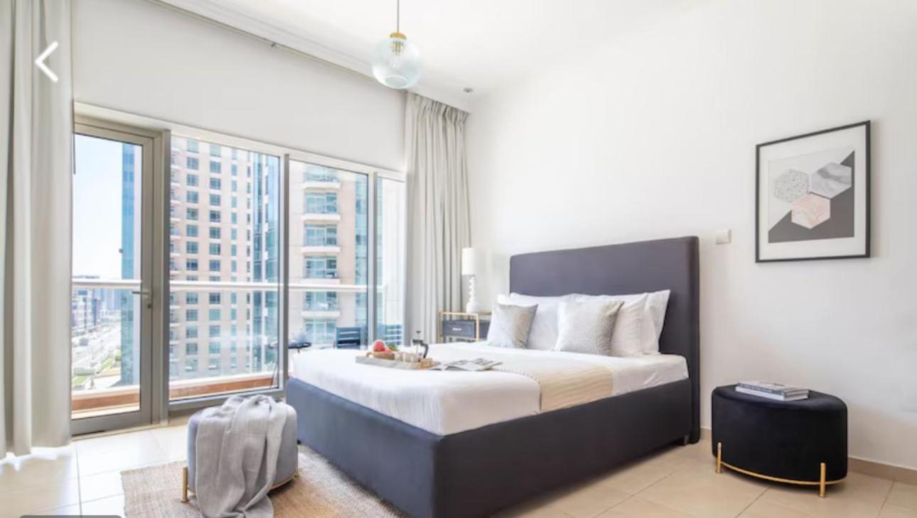 Burj Al Nujoom Downtown, Mall & Burj Khalifa Apartment Dubai