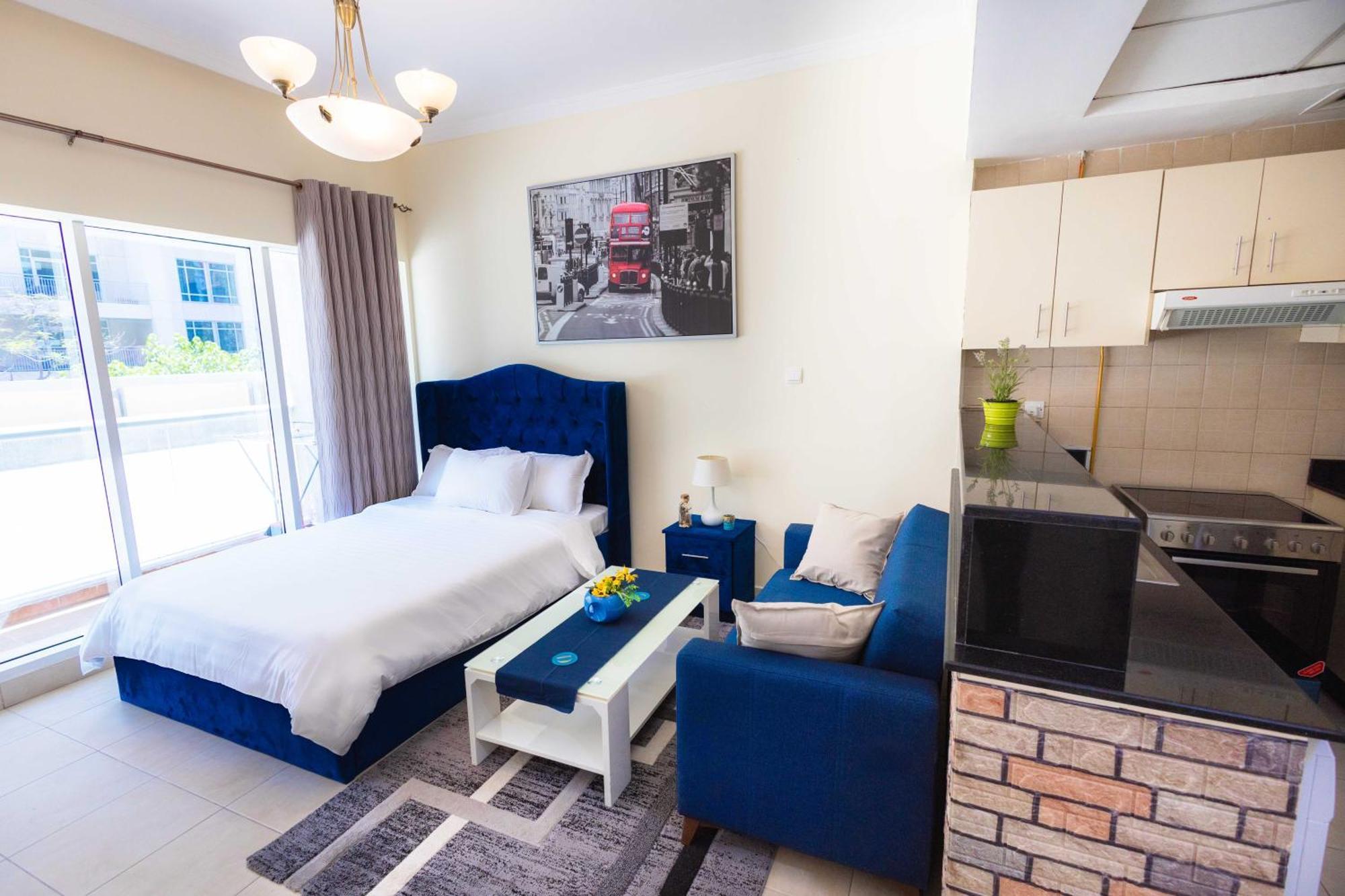 Burj Al Nujoom Downtown, Mall & Burj Khalifa Apartment *