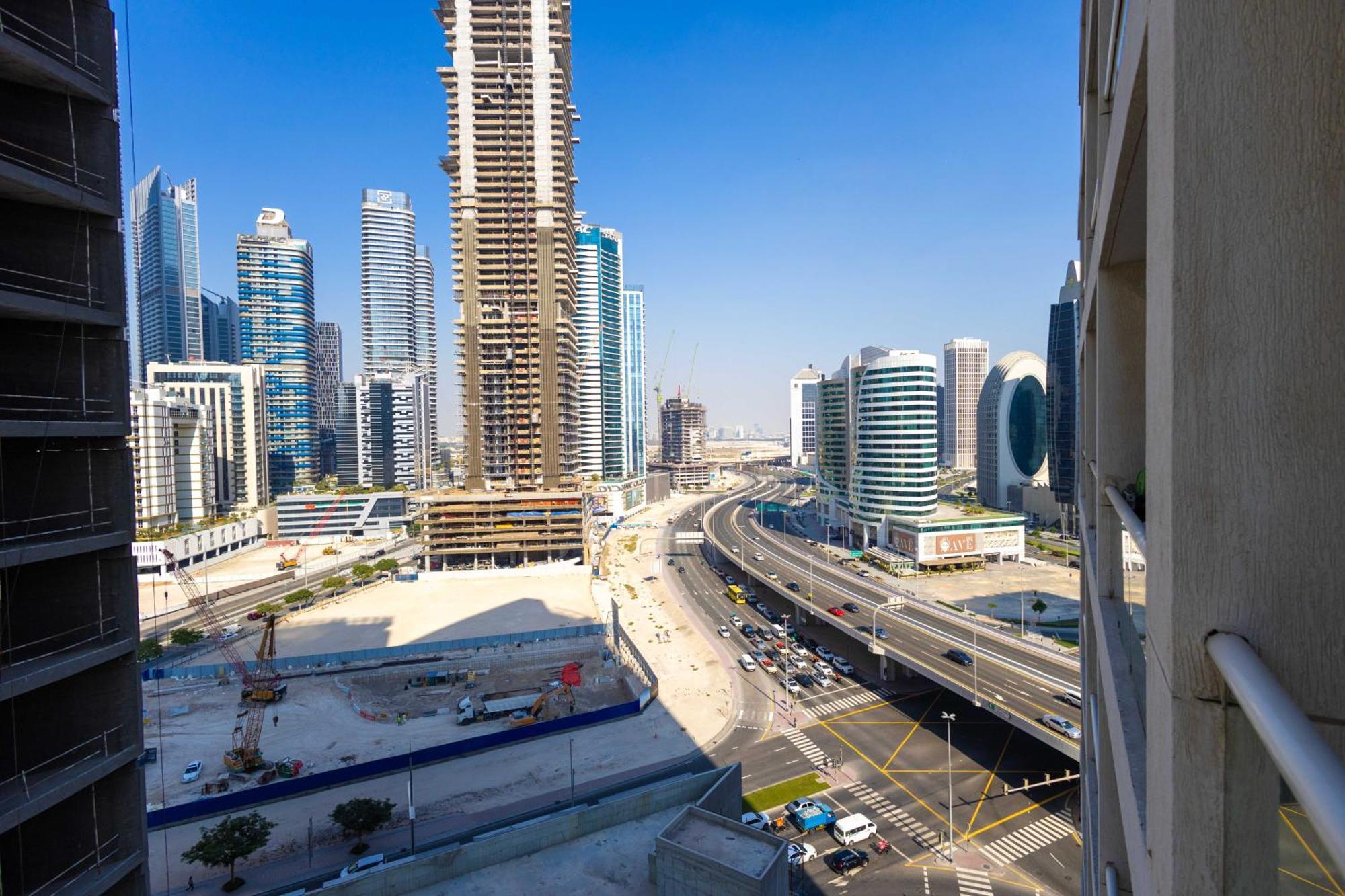 Burj Al Nujoom Downtown, Mall & Burj Khalifa Dubai