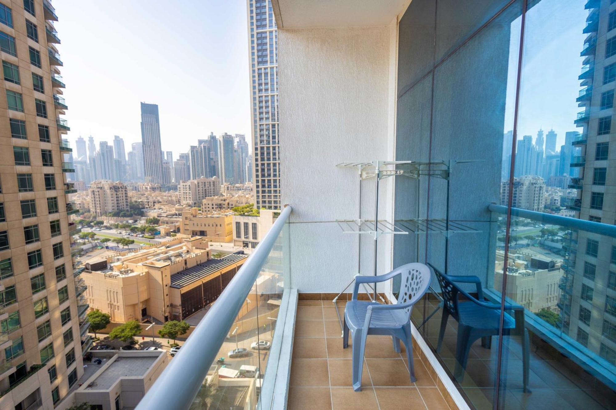 Burj Al Nujoom Downtown, Mall & Burj Khalifa Apartment