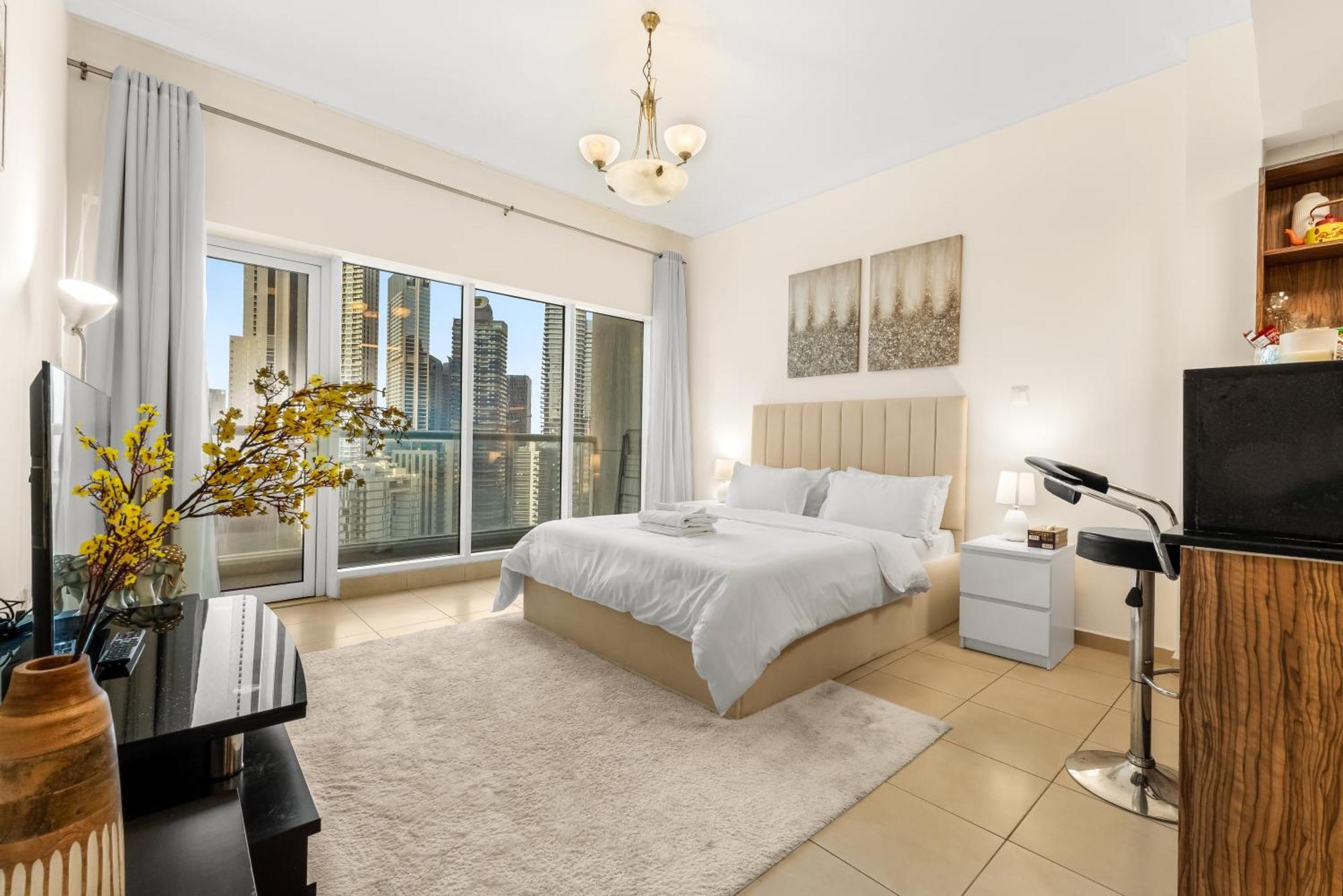 Burj Al Nujoom Downtown, Mall & Burj Khalifa Apartment