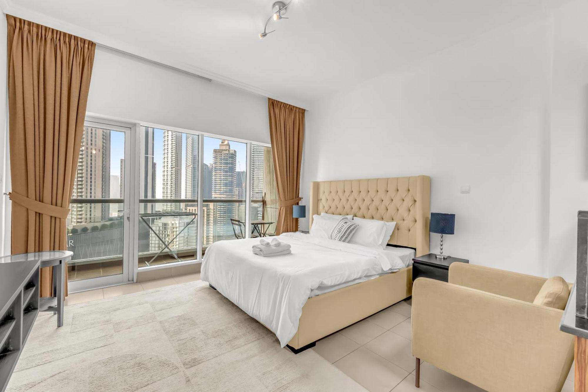 Burj Al Nujoom Downtown, Mall & Burj Khalifa Apartment *