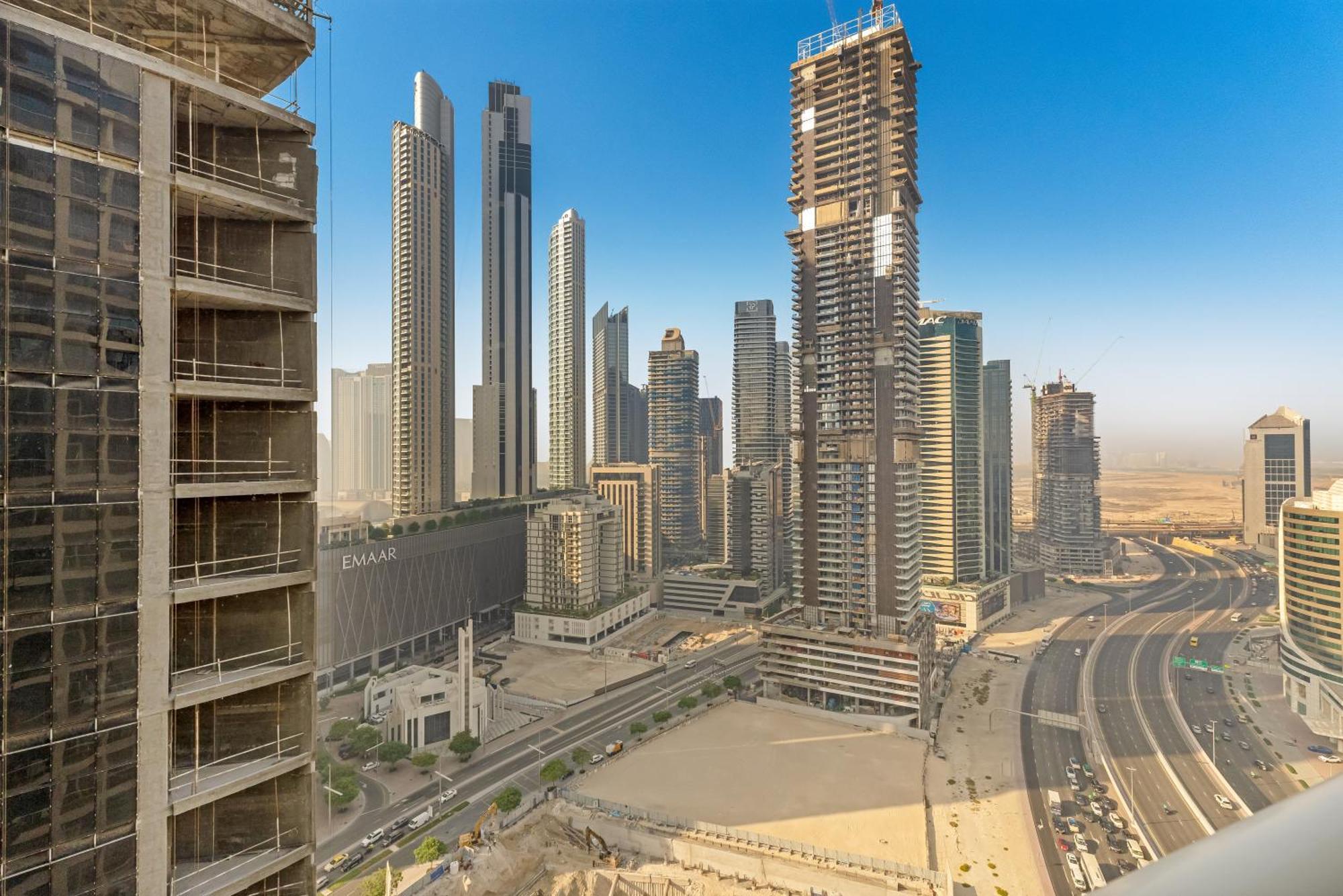 Burj Al Nujoom Downtown, Mall & Burj Khalifa Apartment